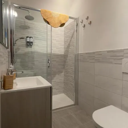 Itiseasy 1 E 2 Private